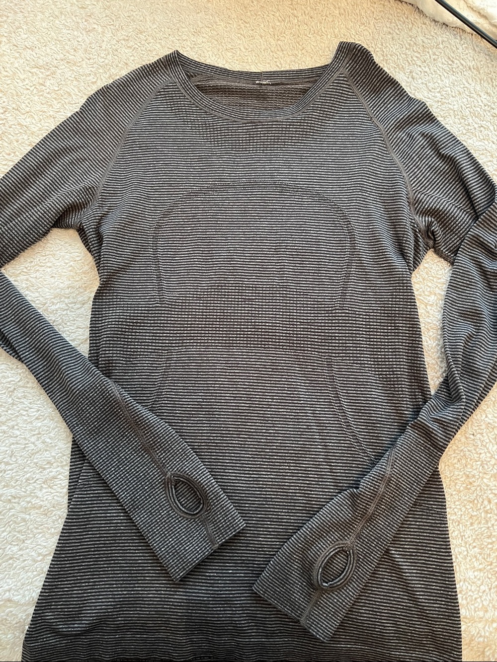 lululemon athletica Long Sleeve Striped Tee in Black and Gray